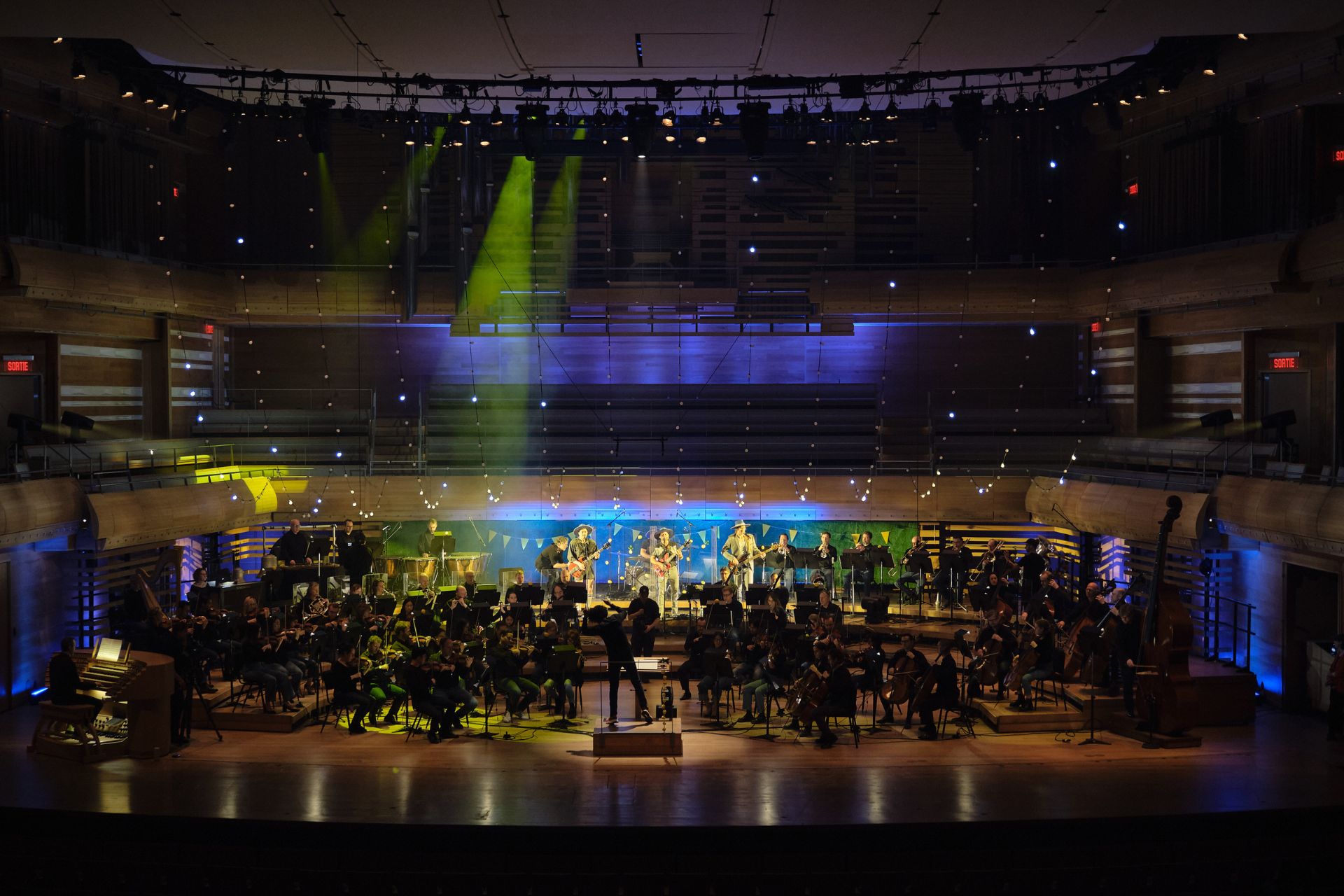Bleu Jeans Bleu interprète la Chanson à l'école 2026